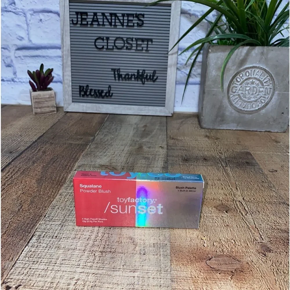 TOYFACTORY Sunset Squalane Blush Palette